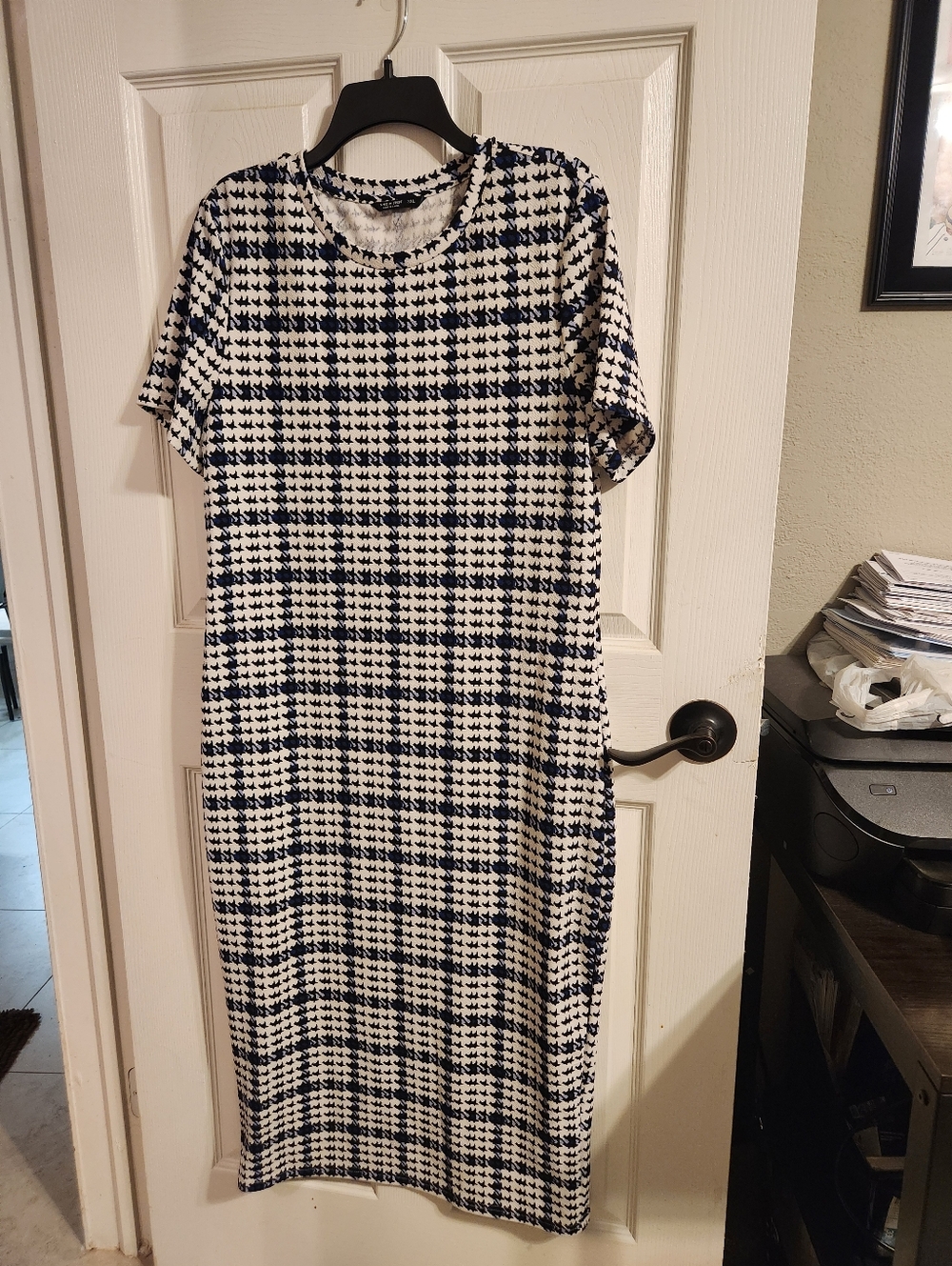 SHEIN Black and White Houndstooth Midi Dress